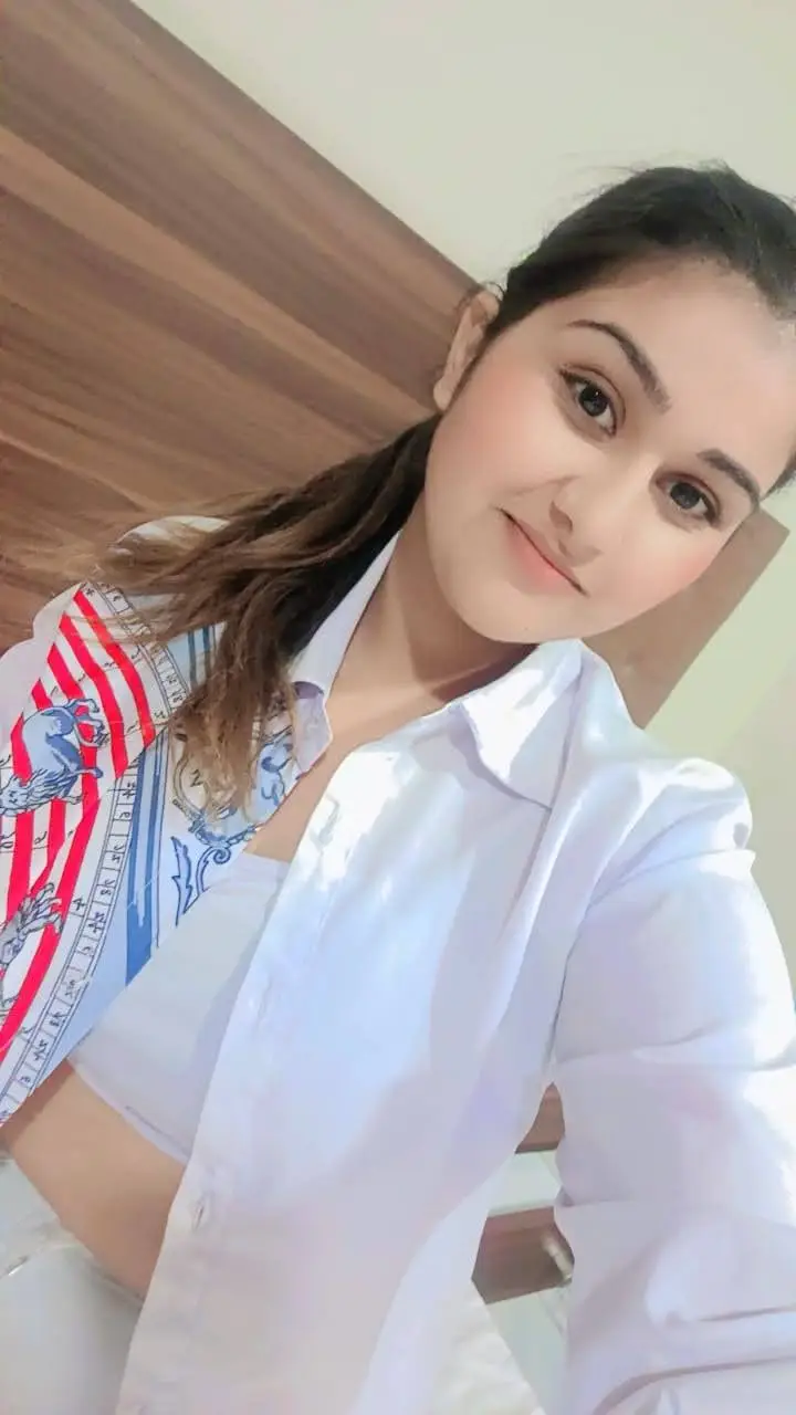 Ayesha Khan - Professional Bangalore escort companion