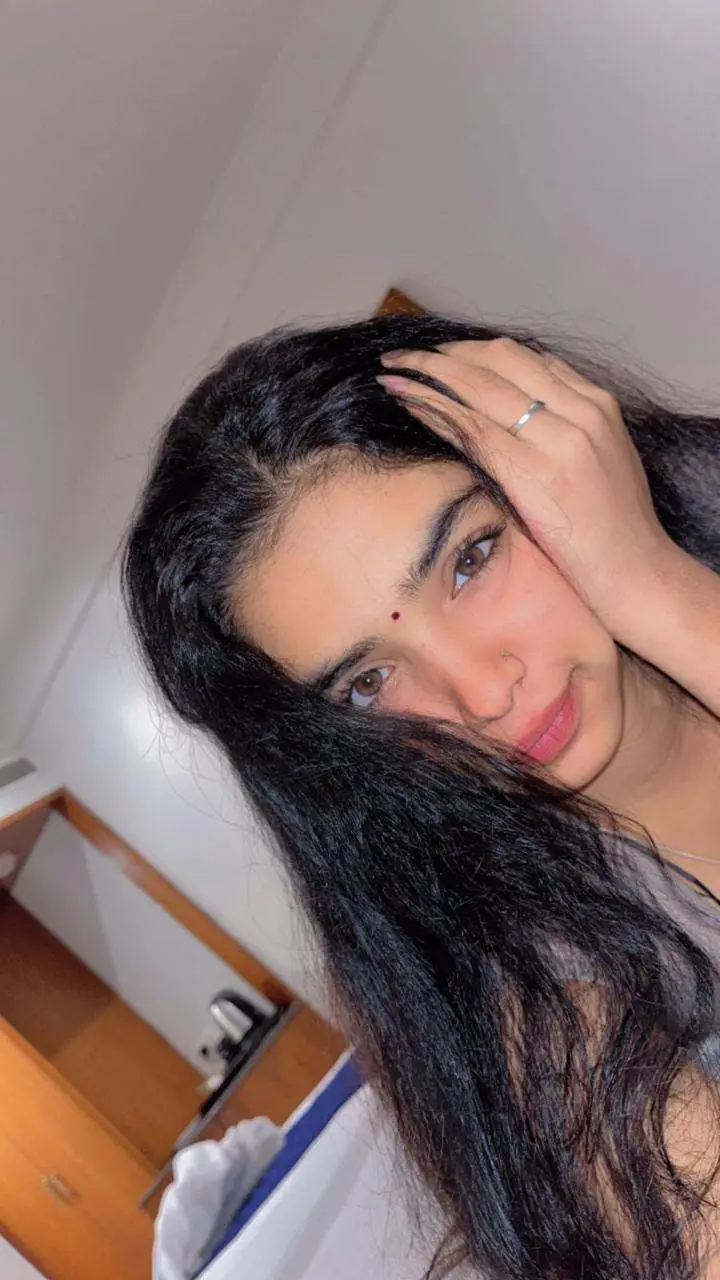 Sweety Kolkata Model - Professional Bangalore escort companion
