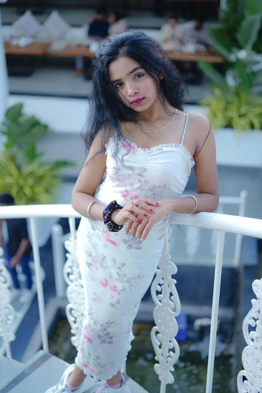 Sweety Kolkata Model - Professional Bangalore escort companion